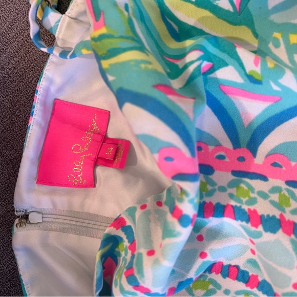 Lilly Pulitzer Tropical Print Romper in Pink and Blue - Picture 4 of 6